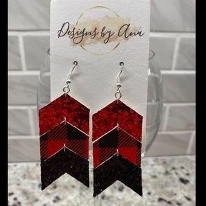 Christmas faux leather earrings!!🎄🎄